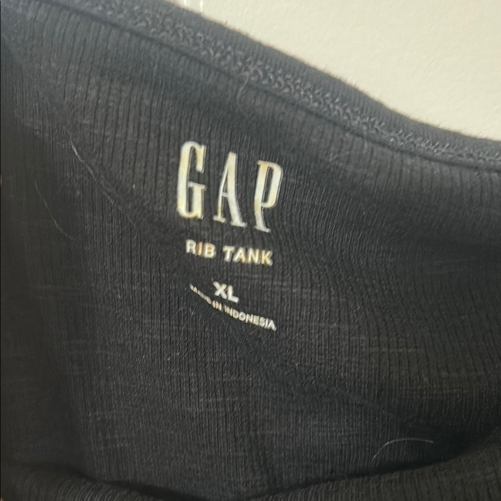 GAP Black Ribbed Halter Backless Tank - Picture 3 of 3